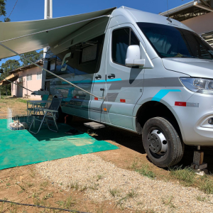 Motorhome Globe – Sprinter 517 2024 à Venda – Slide-out | Alto Conforto