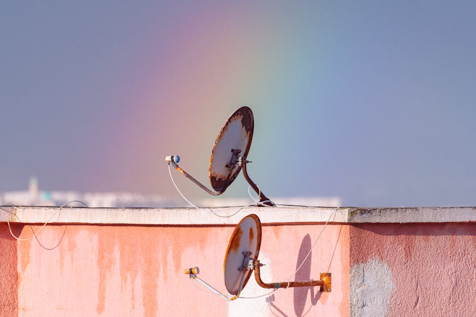 Antena de internet via satélite garantindo conexão em áreas remotas para o motorhome.