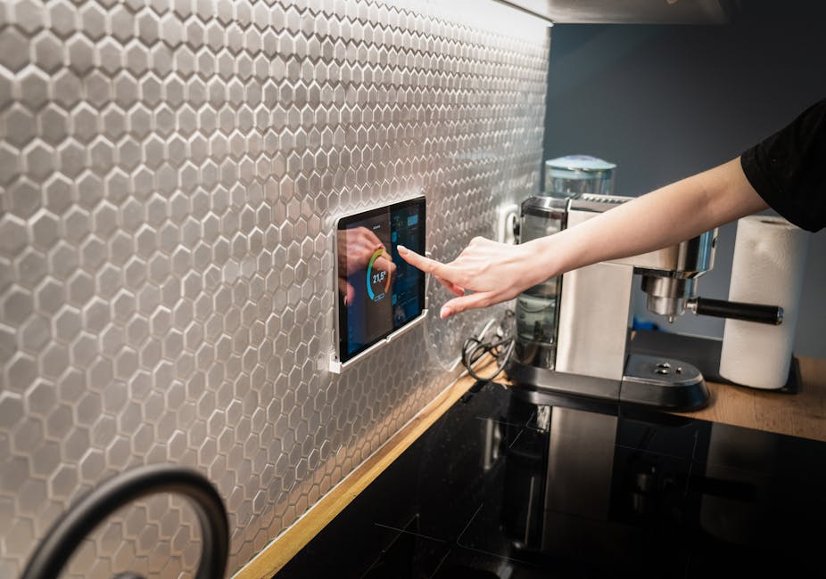 Tecnologia a bordo para controle inteligente de conectividade e entretenimento.