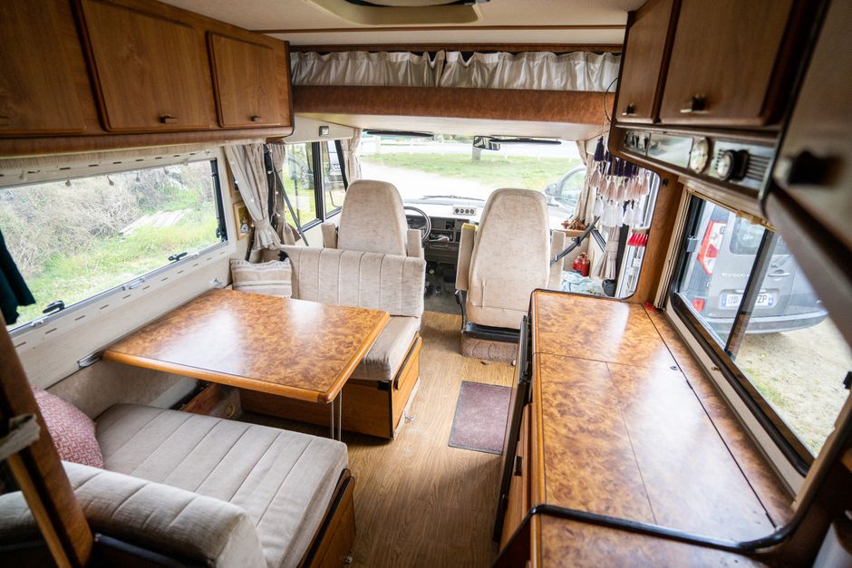 Organização Essencial: Hacks para uma Vida Leve e Otimizada no Motorhome