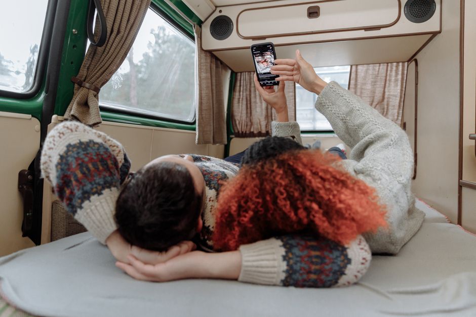 Desfrute de entretenimento e conectividade, transformando seu motorhome em um verdadeiro lar móvel.