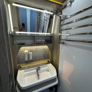 Mercedes Sprinter Santo Inácio 2025 7.3-SI Slide-Out Rodado Duplo